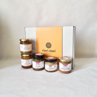 Box degustazione di conserve siciliane in vasetti di vetro in vendita su ciuriciuri.shop