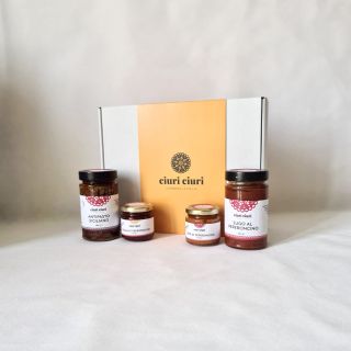 Box degustazione di prodotti tipici siciliani in vasetti di vetro in vendita su ciuriciuri.shop